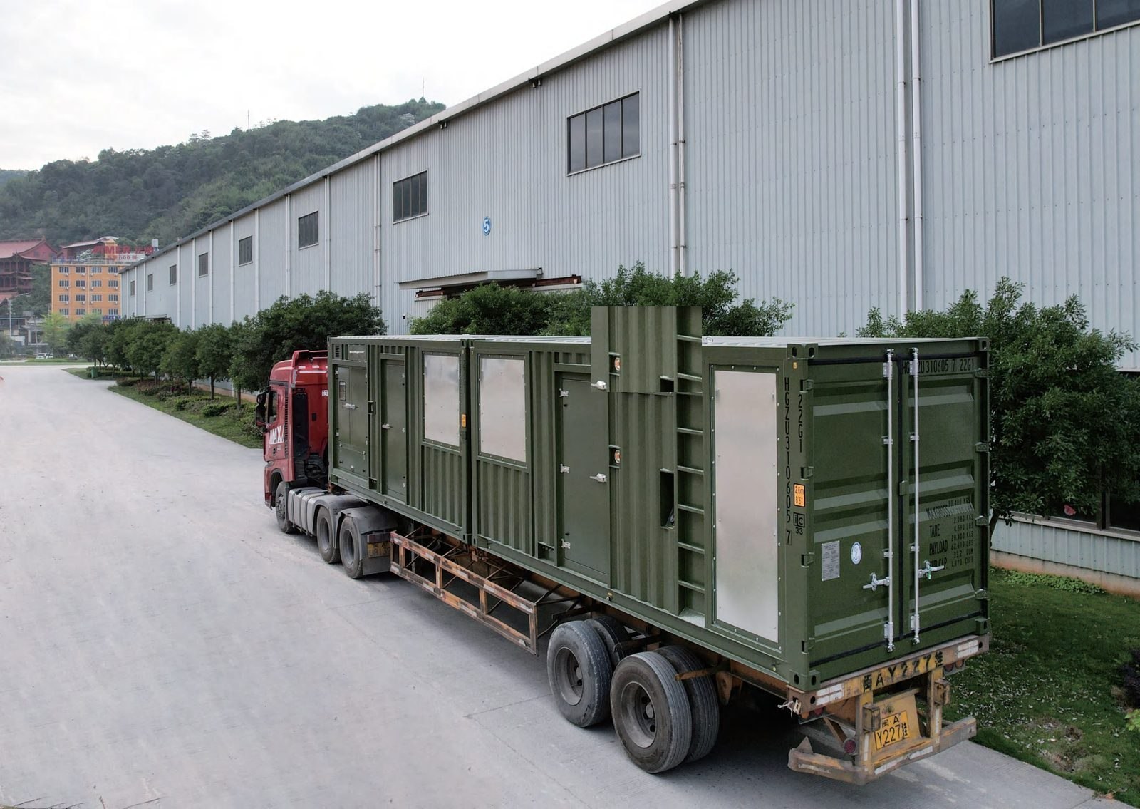 Containerized &mdash; Ships like cargo, works like a plant